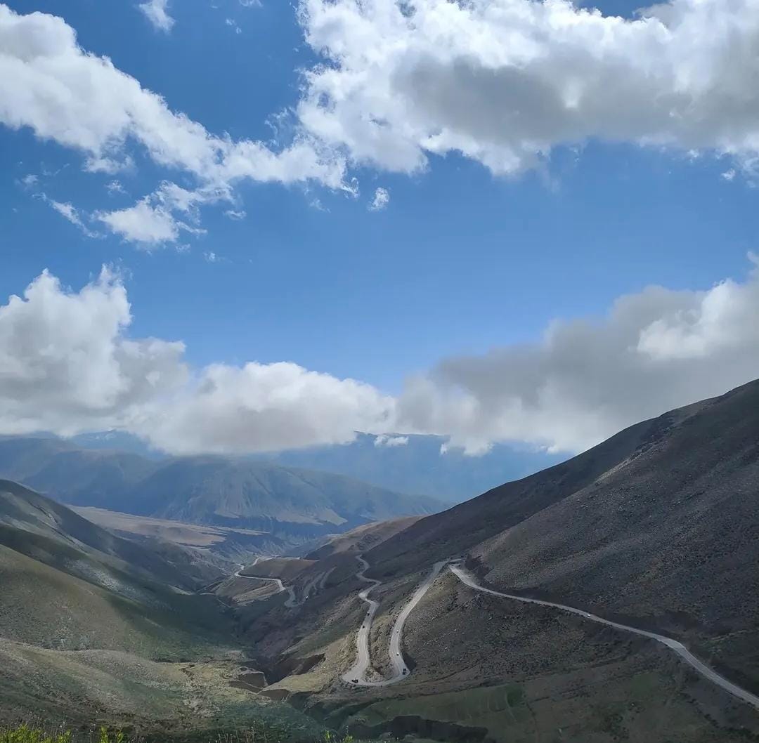 Ruta de montaña en Jujuy